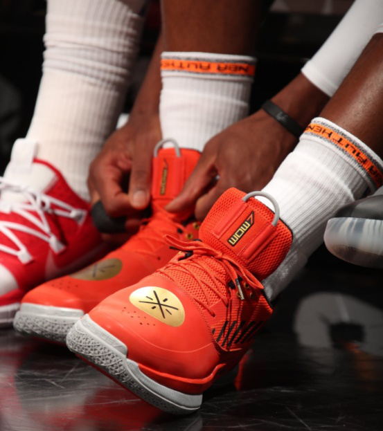 中场的前插 中场的前插